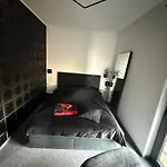 Luksusowy 60 M Z Jacuzzi Oraz Z Ogrodkiem Na Dachu Na Wylacznosc ! *