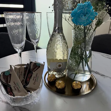 Luksusowy 60 M Z Jacuzzi Oraz Z Ogrodkiem Na Dachu Na Wylacznosc ! Apartmán