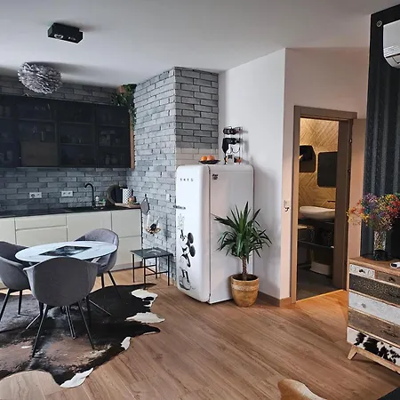 Luksusowy 60 M Z Jacuzzi Oraz Z Ogrodkiem Na Dachu Na Wylacznosc ! Daire Krakow